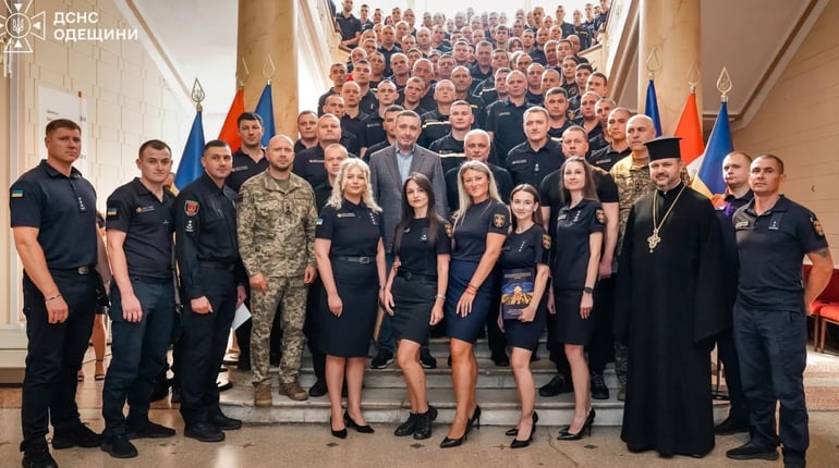 П’ятьох працівників ДСНС із Біляївки нагородили до Дня рятувальника