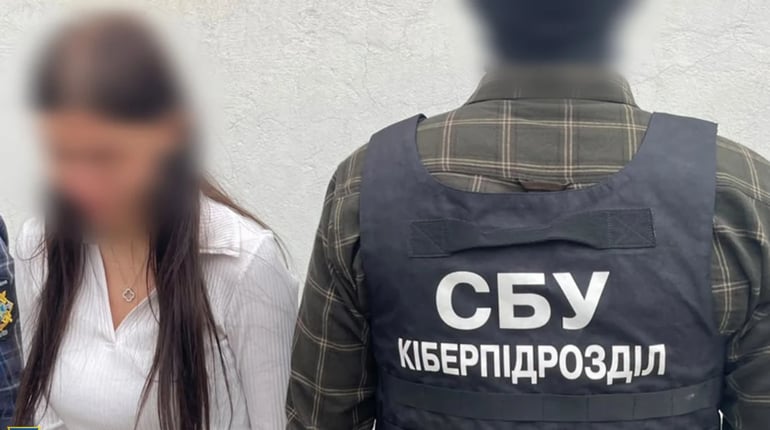 СБУ затримала в Одесі жінку, яку підозрюють у співпраці з ФСБ