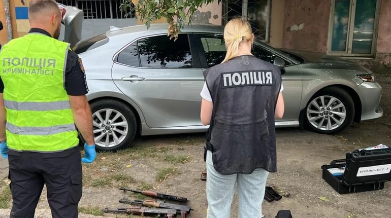 В Одесі затримали чоловіка, який незаконно продавав зброю