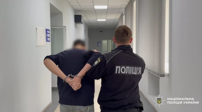 Тіло підлітка знайшли у приватному будинку: в Одесі затримали підозрюваного
