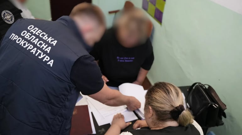 У Білгород-Дністровському районі матір знімала дитяче порно з сином