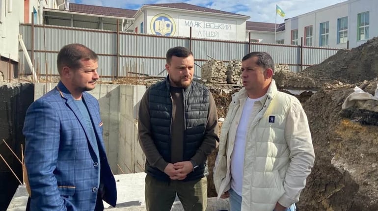 Укриття для школярів Біляївки, Маяків та Дачного: як просувається будівництво