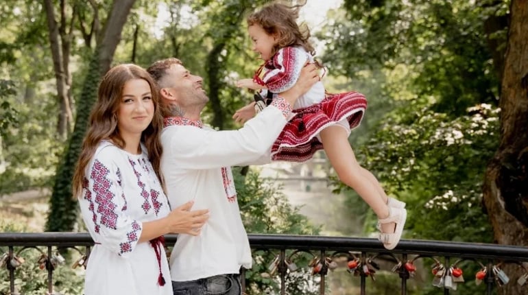 «Ненавиджу дні без тата»: сила тилу 24-річної дружини військового з Біляївки, якій треба підтримка
