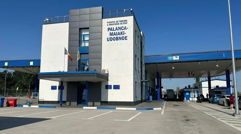 Затори біля Паланки: на трасі Одеса – Рені розширять дороги біля КПП