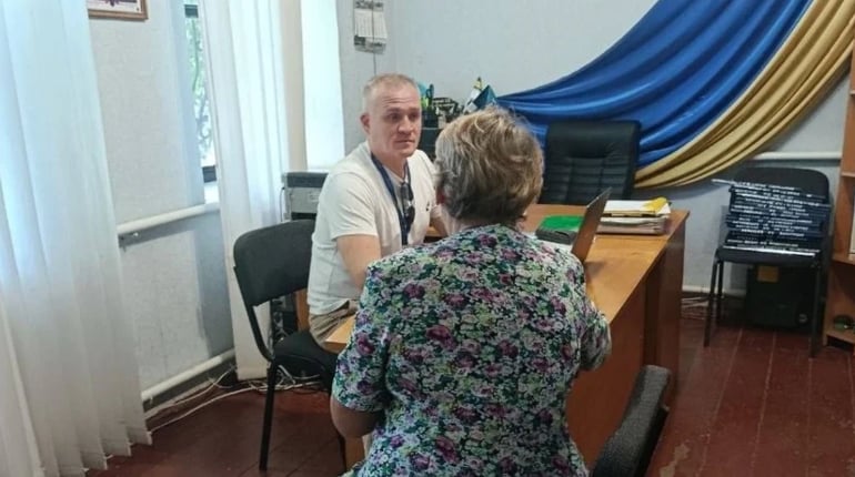 У Широкій Балці та Мирному жителям надавали безкоштовну правову і соціальну допомогу
