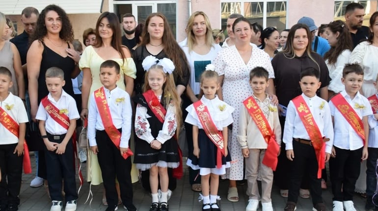 У школах Біляївської громади пролунав перший дзвоник: за парти сіли 190 першокласників