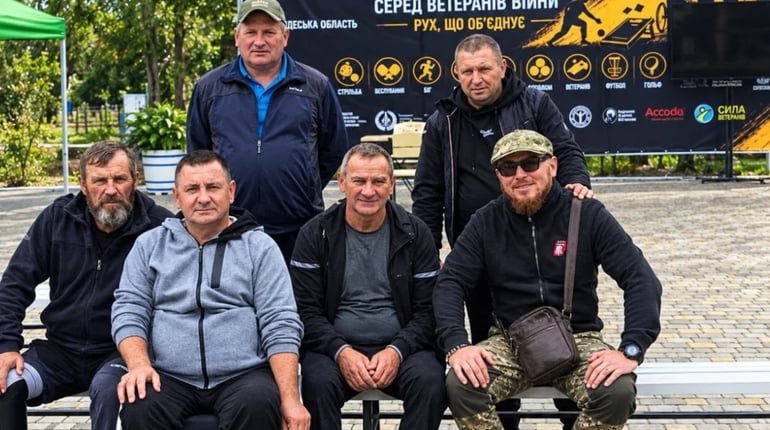 Перший раз і з медалями: ветерани Яськівської громади взяли участь у змаганнях з адаптивного спорту