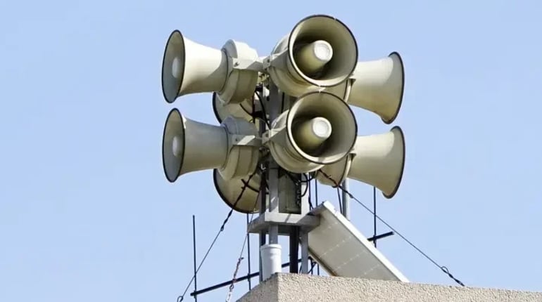 Уряд перегляне підходи до комендантської години та інформування про загрози: що відомо