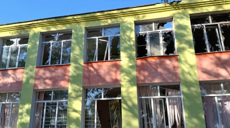 В Усатівській громаді російський дрон пошкодив Міжлиманську гімназію: як навчатимуться 128 учнів