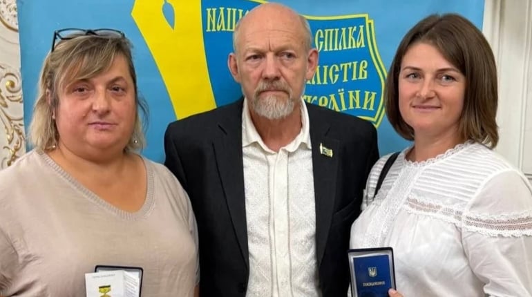 Біляївських волонтерів Інну Коваленко та Яну Зьомко відзначили на загальнонаціональному конкурсі