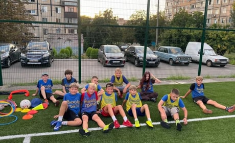 Спорт, англійська та STEM: у Жовтих Водах стартував безкоштовний проєкт для дітей
