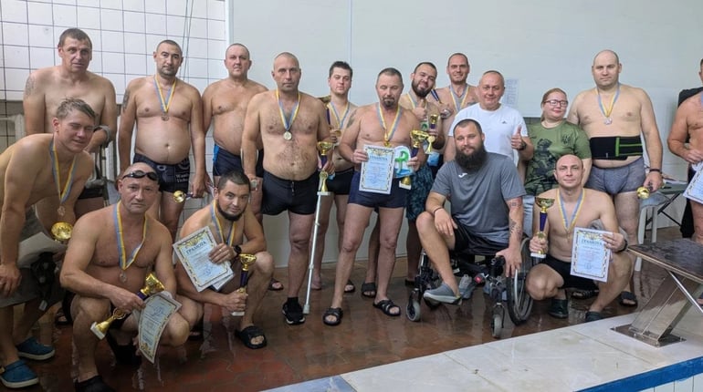 У Жовтих Водах відбулися регіональні змагання з плавання серед ветеранів та захисників України