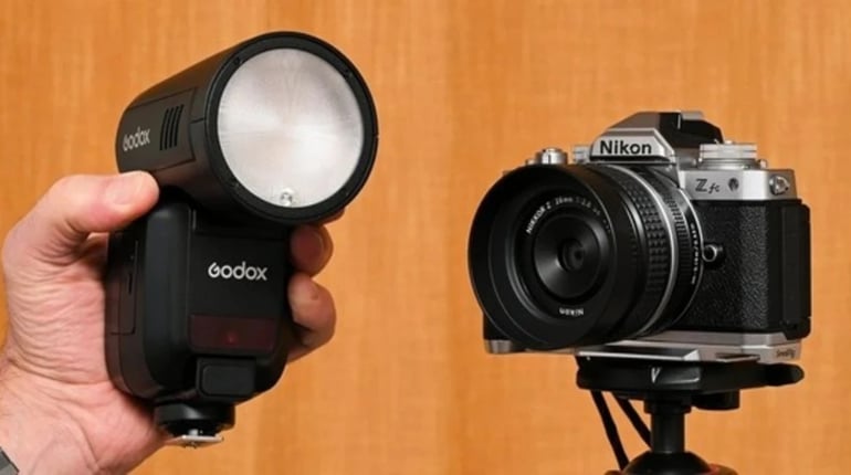 Огляд спалаху Godox V100: серійна зйомка, 100 Ws і порівняння з V1Pro та Profoto A10