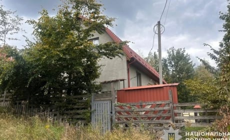 На Кременеччині лікарю та матері померлої дитини оголосили підозру