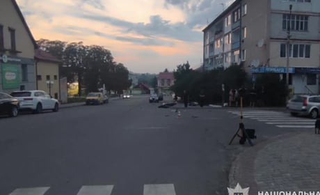 На Кременеччині автомобіль зіткнувся з мотоциклом