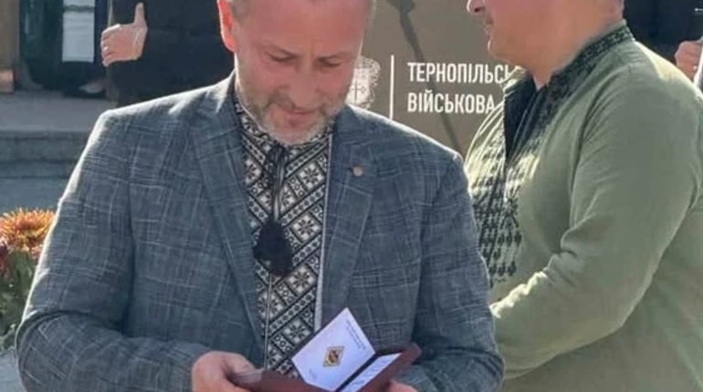 Директору Кременецького ліцею вручили відзнаку «Відмінник освіти»