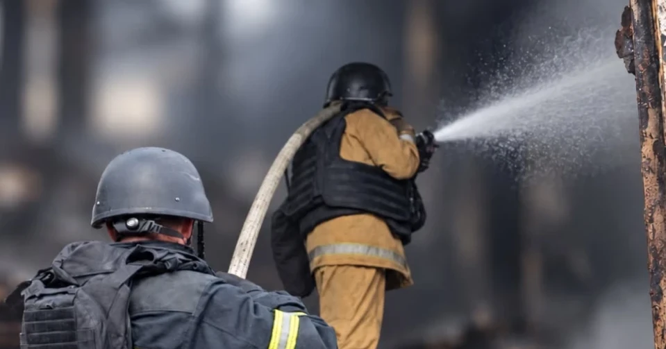 Внаслідок обстрілу Житомирщини виникла пожежа на обʼєкті транспортної інфраструктури