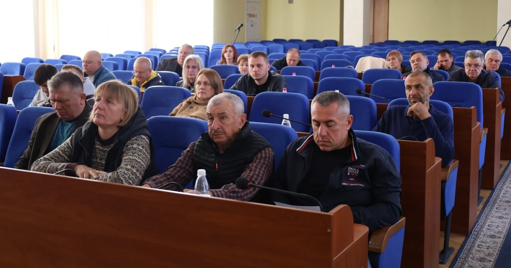 У Звягелі відбулася позачергова сесія міської ради: які рішення ухвалили