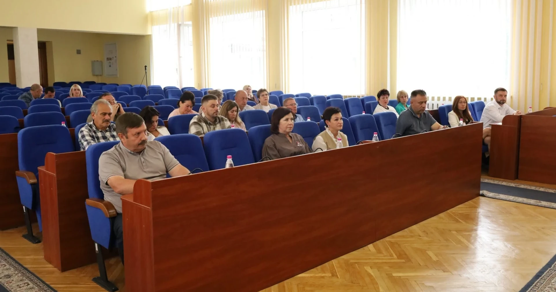 Зміни у тарифах, безкоштовні обіди для школярів та інвестиції: головні рішення виконкому у Звягелі