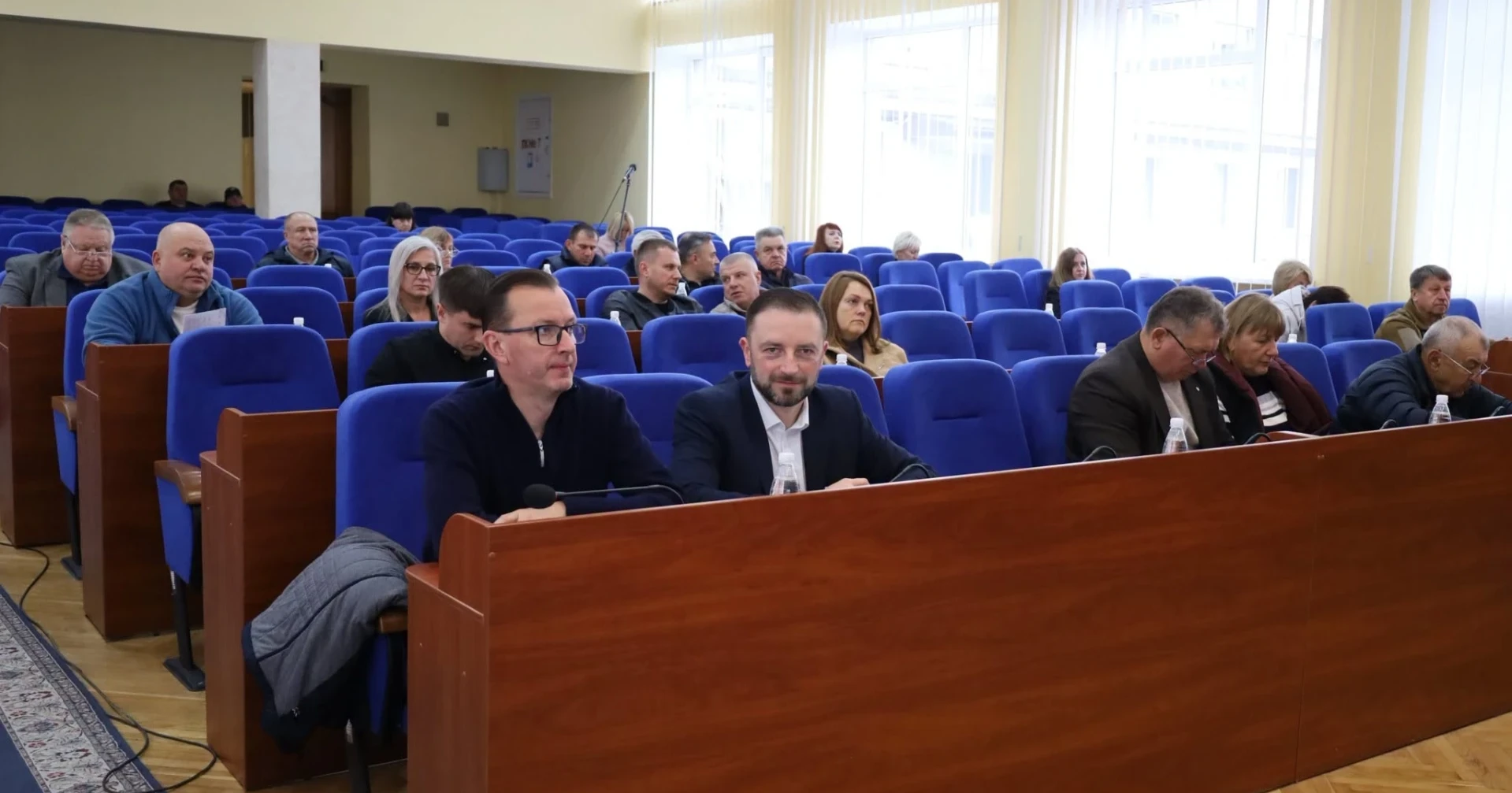 Підтримка військових, освітян та розвиток комунальної сфери: чим запам'яталася 76-та сесія міськради