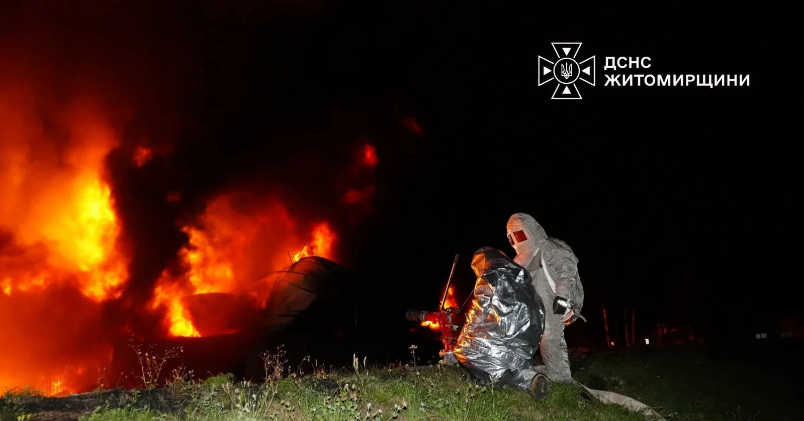 Рятувальники показали наслідки повітряного удару росіян по Житомирщині