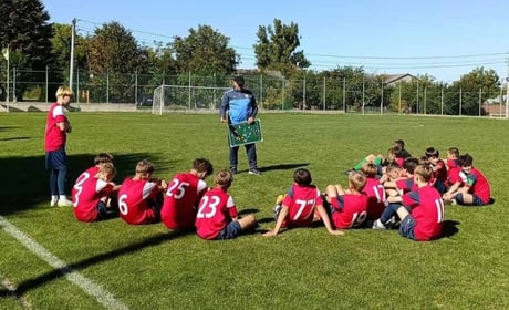 Дев'ять голів на виїзді: впевнена перемога юних футболістів ДЮКФП Звягель U-14