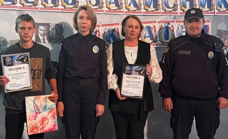 Відмовився шпигувати для росіян: у Звягельському районі нагородили одинадцятикласника за пильність