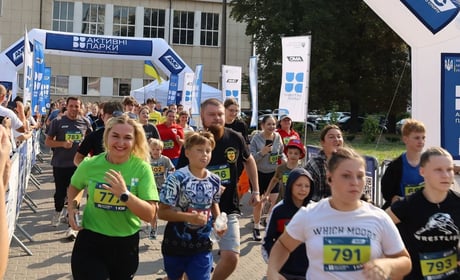 Більше 750 бігунів на старті: у Звягелі відбувся великий забіг