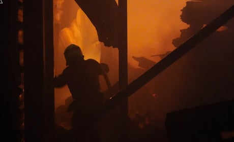 Російська атака на Житомирщину: на цивільному підприємстві виникла пожежа, є жертви