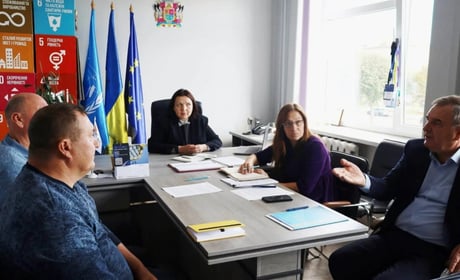 Валідатори в автобусах: Звягель готується до автоматизованого обліку проїзду
