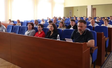 Освітня мережа, соцпідтримка та житло для ВПО: головні рішення виконкому у Звягелі
