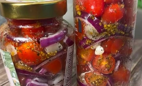 Мариновані помідори з медом за 1 ніч: швидка та неймовірно смачна закуска