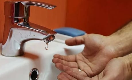 Аварія на мережі: частина будинків у Звягелі залишилася без води