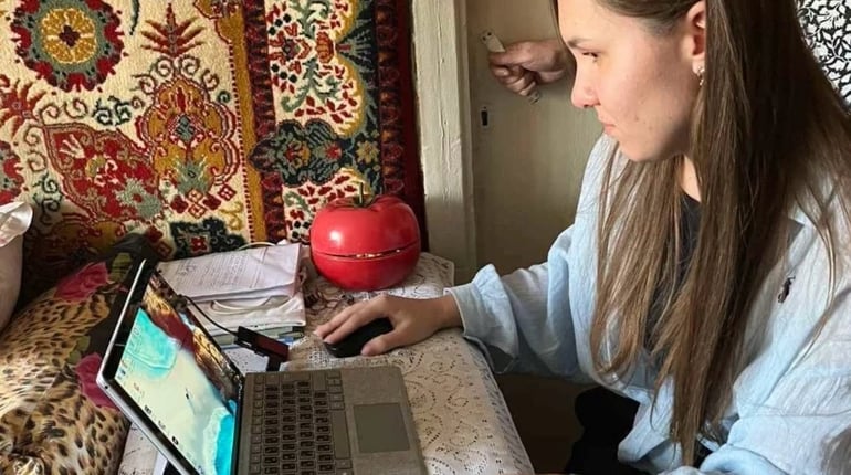 Послуги ЦНАП вдома: у Звягелі адміністратори здійснюють виїзди із мобільною валізою