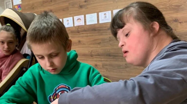 Денний догляд у Звягелі: що насправді стоїть за цією послугою