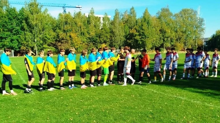 Грали в меншості та розгромили суперника: як звягельські футболісти здобули ефектну перемогу