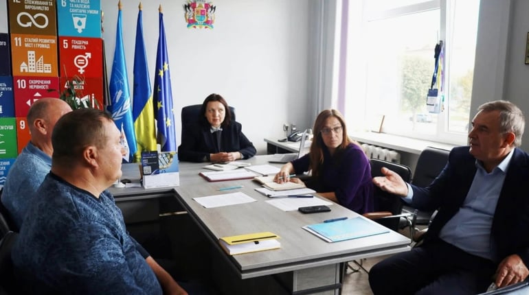 Валідатори в автобусах: Звягель готується до автоматизованого обліку проїзду