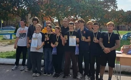 «Супергерої поруч»: у Знам’янському профліцеї молодь випробовувала силу, спритність і командний дух
