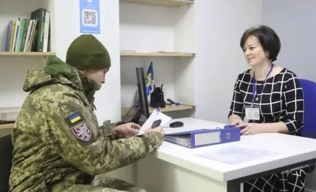 Безоплатна допомога ветеранам і їхнім родинам: які консультації можна отримати на Кіровоградщині