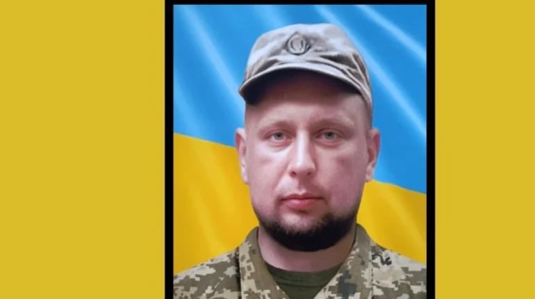 Повернувся додому на щиті: Суботцівська громада попрощалася із Захисником Олександром Красноумовим