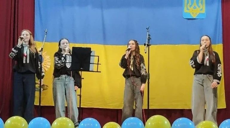 Пісні, пам’ять і допомога військовим: у Макарисі провели благодійний концерт
