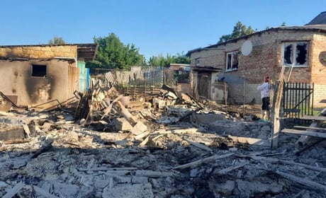 Росіяни атакували Великобурлуцьку громаду: пошкоджено два приватні будинки