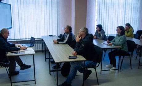 Водіння без бар’єрів — куп’янські ветерани опановують кермо в адаптованих авто