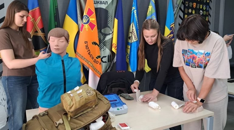 Працівники Петропавлівської громади навчалися базової домедичної допомоги
