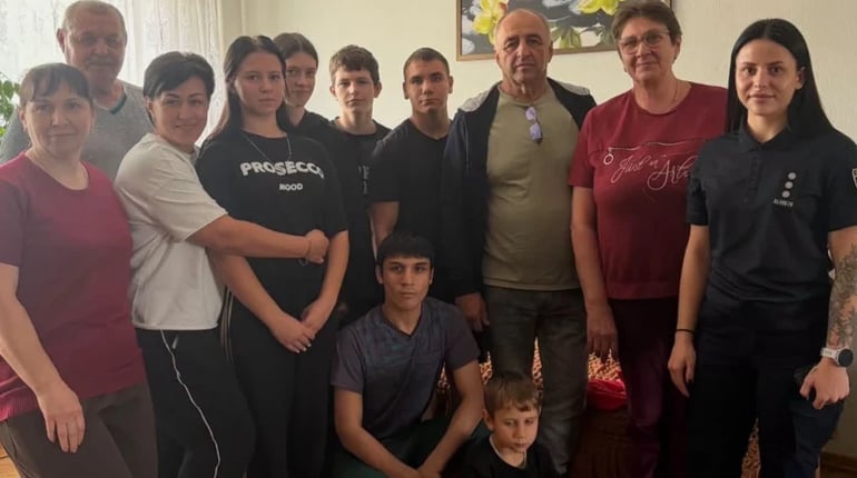 Поліцейські відвідали евакуйований дитячий будинок сімейного типу з Великобурлуцької громади