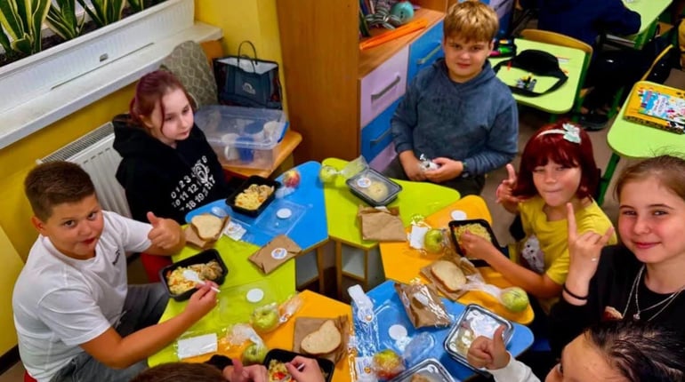 World Central Kitchen взялася за гарячі обіди для учнів Глушківського ліцею