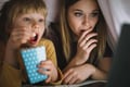 Мультфільми, що об’єднують дітей і дорослих перед екраном