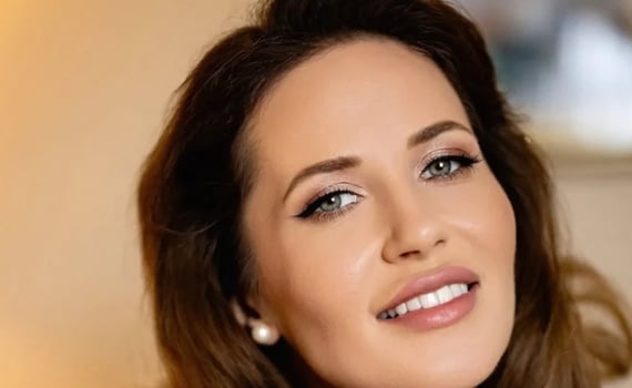 Уже не Наталка Денисенко. Акторка показала новий паспорт після весілля