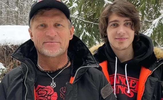 «Служив у бойовій бригаді»: син Олега Скрипки відповів на критику через демобілізацію