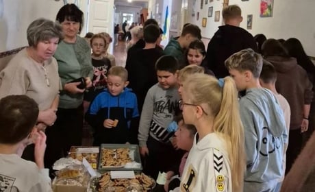 Разом до Перемоги: у Пашковецькому НВК зібрали 12 250 гривень для Захисників